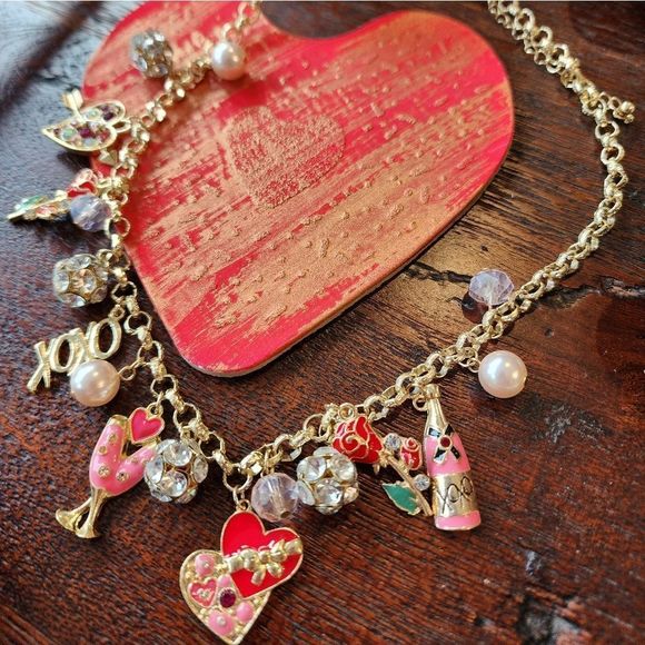 Holiday Lane Valentine's Day necklace with all the charms!! - Picture 1 of 6